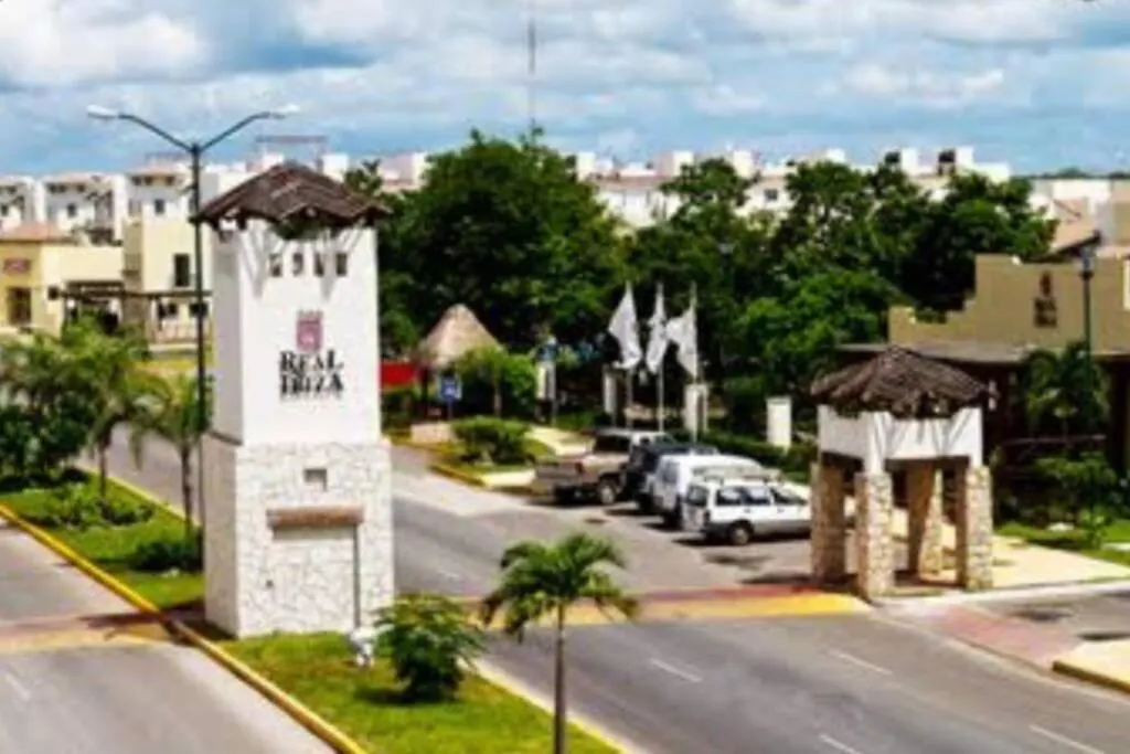Real Ibiza Albaida II Playa Del Carmen Apartment